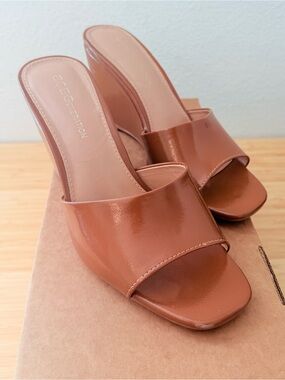BCBGeneration Brown Patent Slide Mules Heels 7